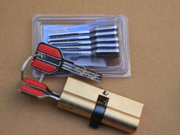 友好24小时上门开锁公司